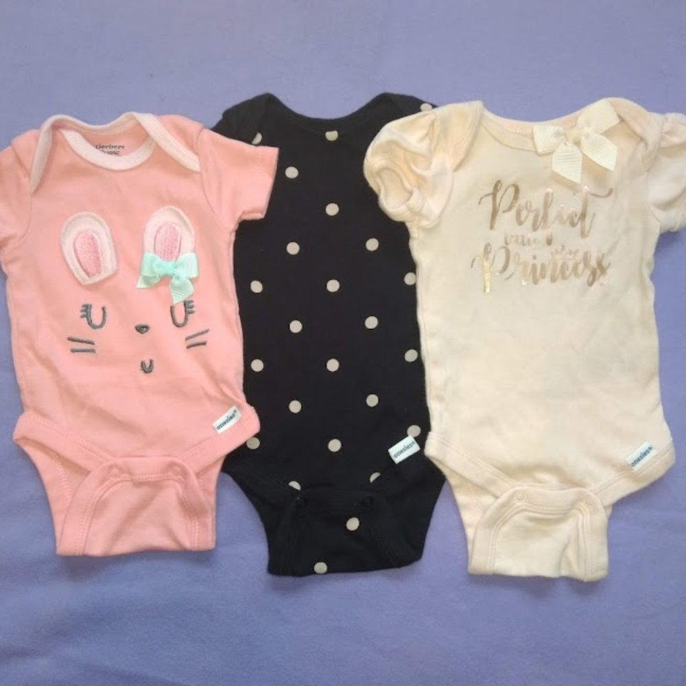 Set of 3 Organic Cotton Newborn Baby Girl Short Sleeved Onesies